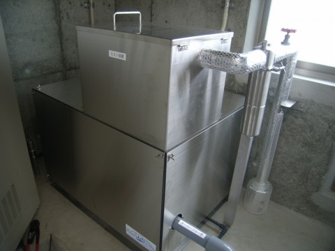 貯水タンク・タンク架台 - 愛知県名古屋市で金属加工の有限会社ニーズ工業製作