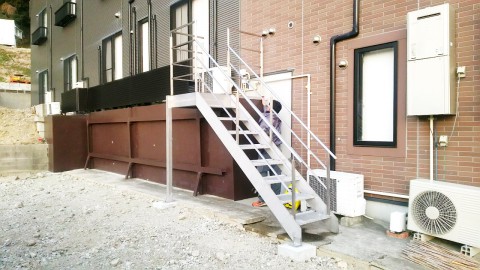 ステンレス製手すり・階段 - 愛知県名古屋市で金属加工の有限会社ニーズ工業製作